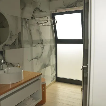 Moonfall Nyaraló Arco da Calheta