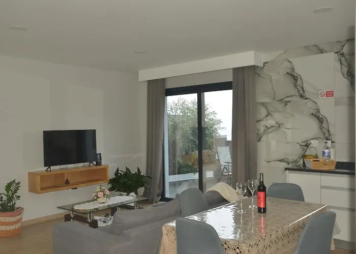 בית נופש Moonfall ארקו דה קלחטה