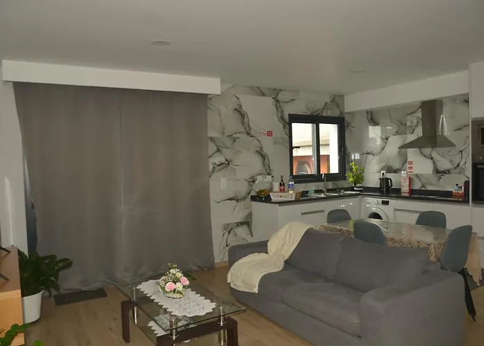 בית נופש Moonfall