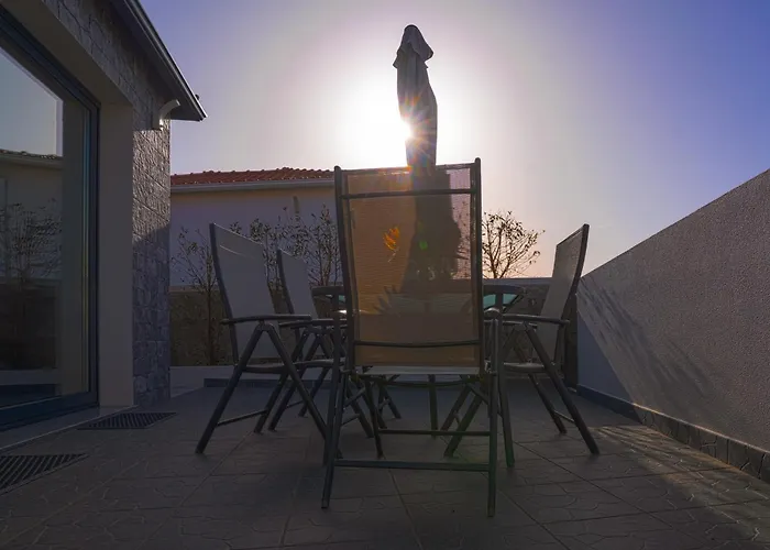 Moonfall House Nyaraló