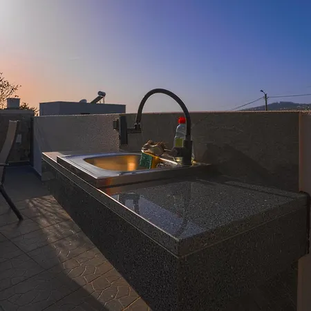 Moonfall House Tatil Evi