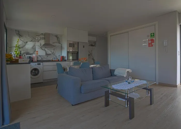 Moonfall House ארקו דה קלחטה