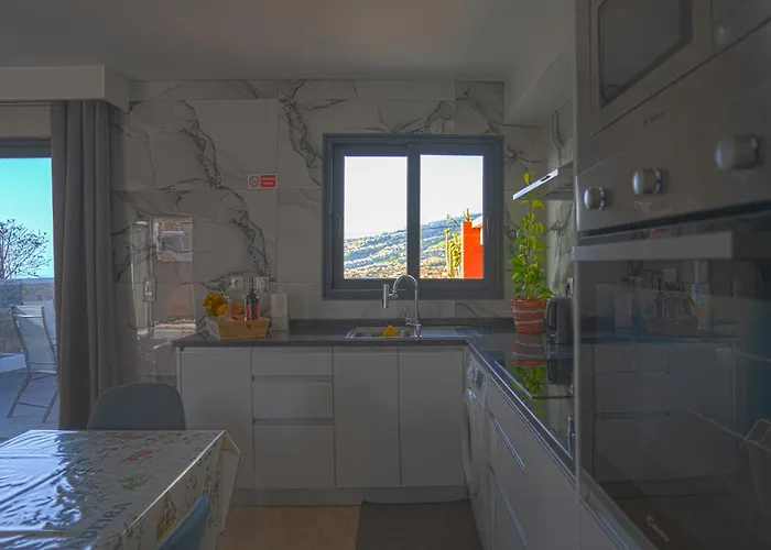 Moonfall House בית נופש ארקו דה קלחטה